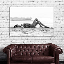 Load image into Gallery viewer, #052 Kendall Jenner