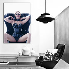 Load image into Gallery viewer, #002 Gigi Hadid