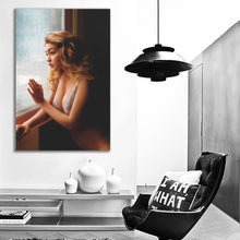 Load image into Gallery viewer, #009 Gigi Hadid