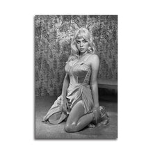 Load image into Gallery viewer, #010BW Billie Eilish