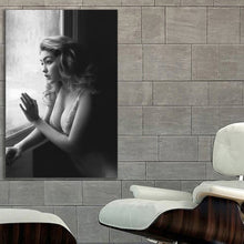 Load image into Gallery viewer, #010BW Gigi Hadid