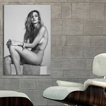 Load image into Gallery viewer, #011 Gigi Hadid