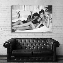 Load image into Gallery viewer, #017BW Naomi Campbell x Christy Turlington x Linda Evangelista