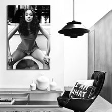 Load image into Gallery viewer, #064BW Naomi Campbell