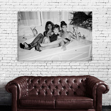 Load image into Gallery viewer, #049 Naomi Campbell x Christy Turlington x Linda Evangelista