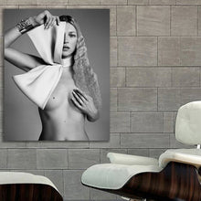 Load image into Gallery viewer, #605BW Kate Moss