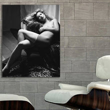Load image into Gallery viewer, #609BW Kate Moss