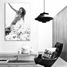 Load image into Gallery viewer, #044BW Kendall Jenner