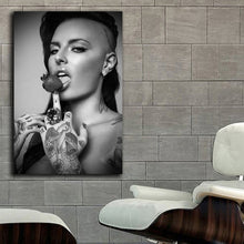 Load image into Gallery viewer, #015BW Christy Mack