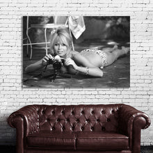Load image into Gallery viewer, #065BW Brigitte Bardot