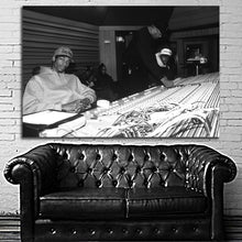 Load image into Gallery viewer, #041BW Snoop Dogg