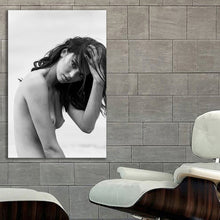 Load image into Gallery viewer, #050BW Kendall Jenner