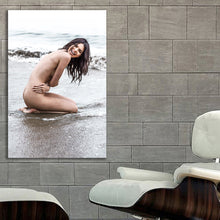 Load image into Gallery viewer, #047 Kendall Jenner