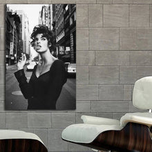 Load image into Gallery viewer, #005 Linda Evangelista