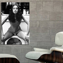 Load image into Gallery viewer, #064BW Naomi Campbell