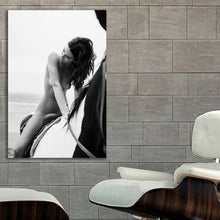 Load image into Gallery viewer, #026BW Kendall Jenner