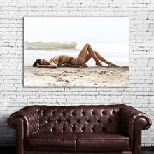 Load image into Gallery viewer, #051 Kendall Jenner