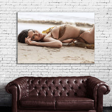 Load image into Gallery viewer, #053 Kendall Jenner