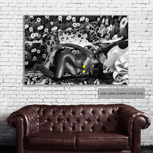 Load image into Gallery viewer, #041BW Naomi Campbell