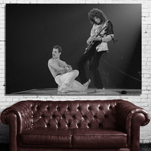 Load image into Gallery viewer, #013BW Queen