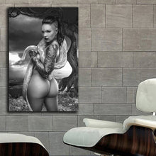 Load image into Gallery viewer, #002BW Christy Mack