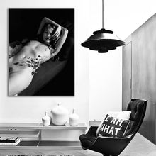 Load image into Gallery viewer, #714BW Kate Moss
