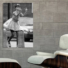 Load image into Gallery viewer, #037BW Rihanna