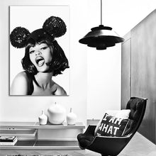 Load image into Gallery viewer, #008 Naomi Campbell