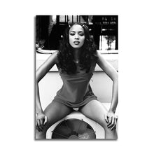 Load image into Gallery viewer, #064BW Naomi Campbell