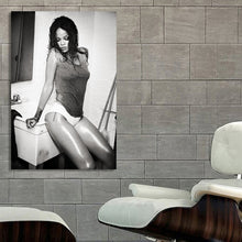 Load image into Gallery viewer, #003 Rihanna