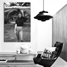 Load image into Gallery viewer, #016 Kate Moss