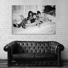 Load image into Gallery viewer, #049 Naomi Campbell x Christy Turlington x Linda Evangelista