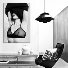 Load image into Gallery viewer, #106BW Kate Moss