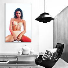 Load image into Gallery viewer, #083 Kendall Jenner