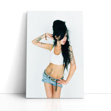 Load image into Gallery viewer, #006 Amy Winehouse

