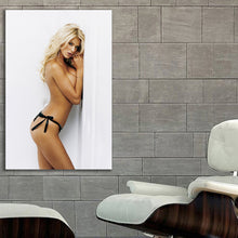 Load image into Gallery viewer, #001 Victoria Silvstedt
