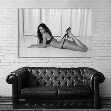 Load image into Gallery viewer, #002BW Kendall Jenner
