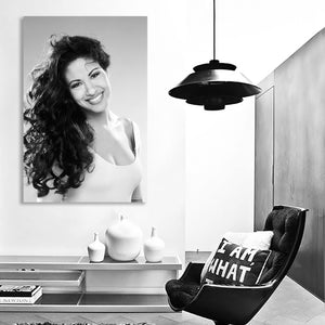 #014BW Selena Quintanilla