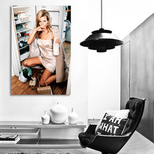 Load image into Gallery viewer, #081 Kate Moss

