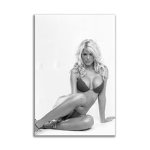 Load image into Gallery viewer, #008BW Victoria Silvstedt
