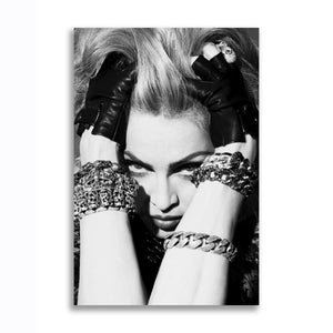 #027 Madonna