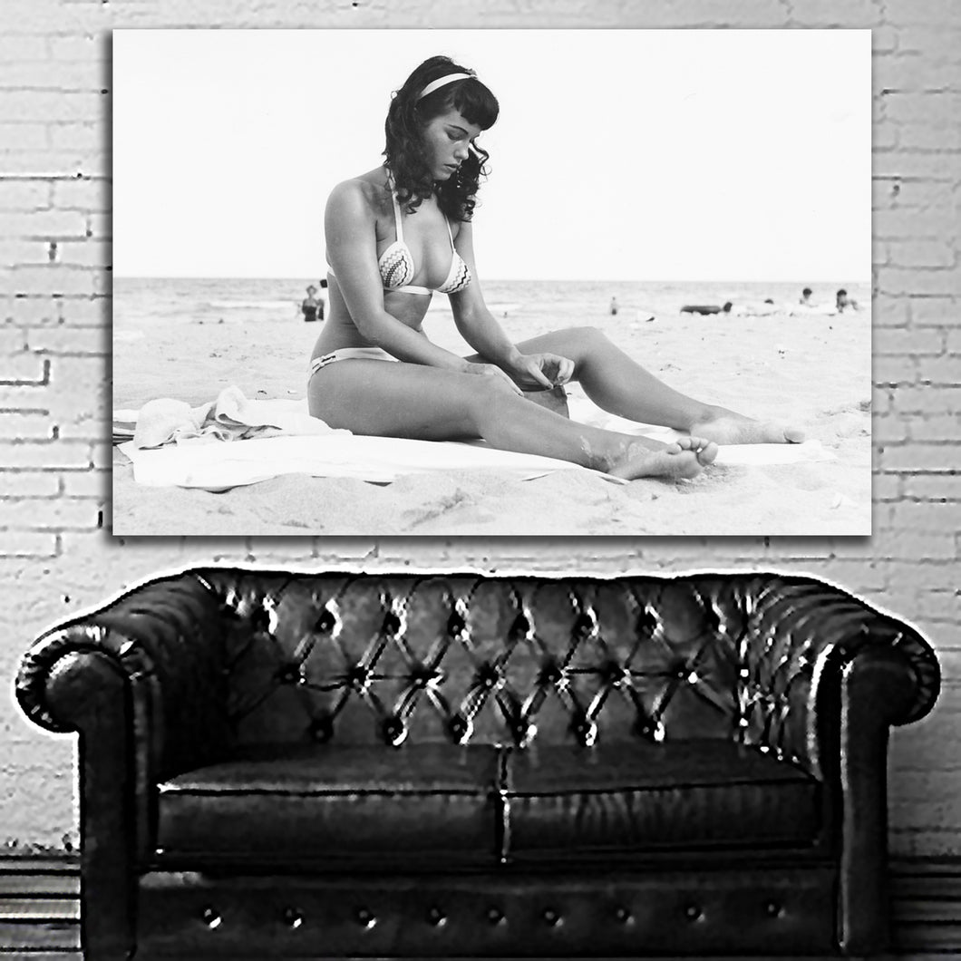 #027 Bettie Page