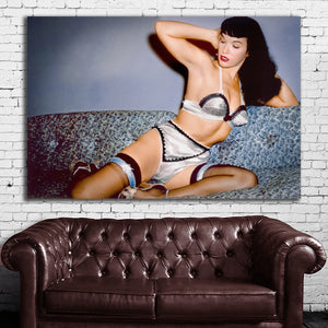 #037 Bettie Page