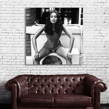 Load image into Gallery viewer, #503BW Naomi Campbell
