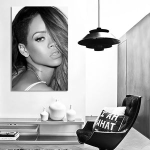 #019BW Rihanna