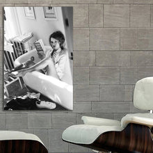 Load image into Gallery viewer, #099 Kate Moss
