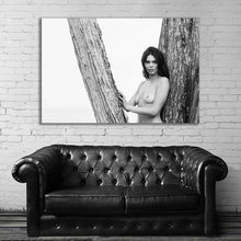 Load image into Gallery viewer, #014BW Kendall Jenner
